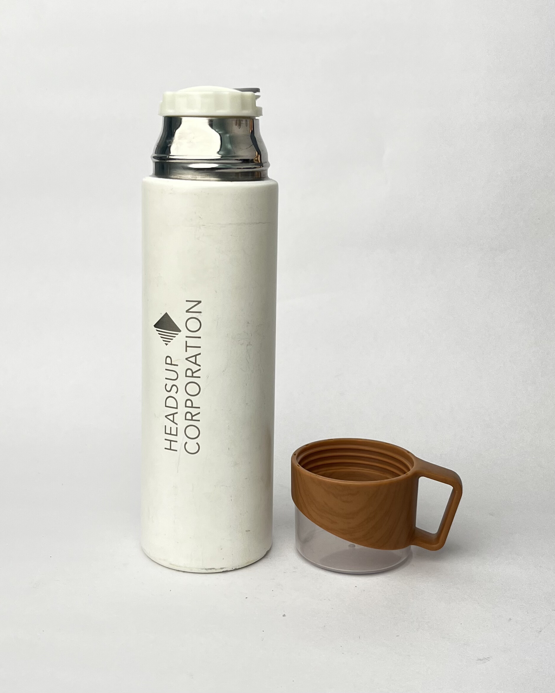 IvoryHaven – Cream bottle with a translucent cup and wood base